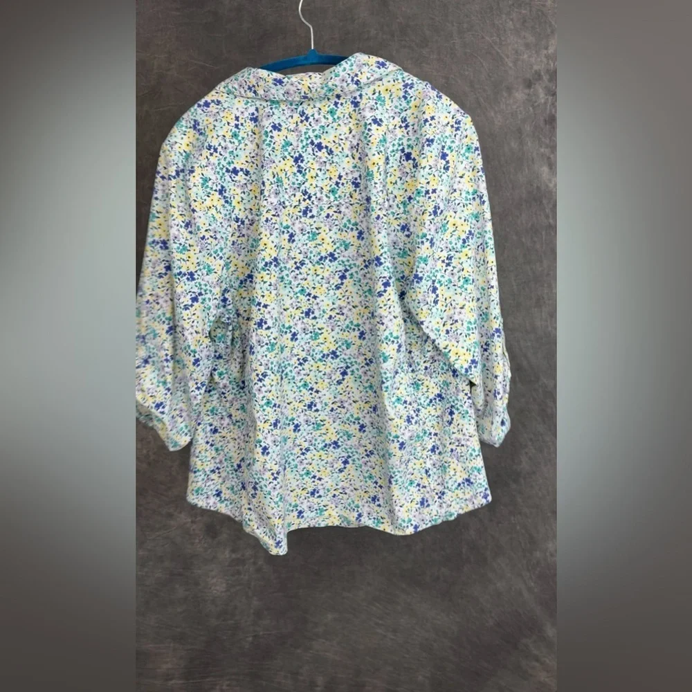 Croft & Barrow Floral Button-Up Blouse | Roll-Tab Sleeves | 1X - Picture 5 of 12